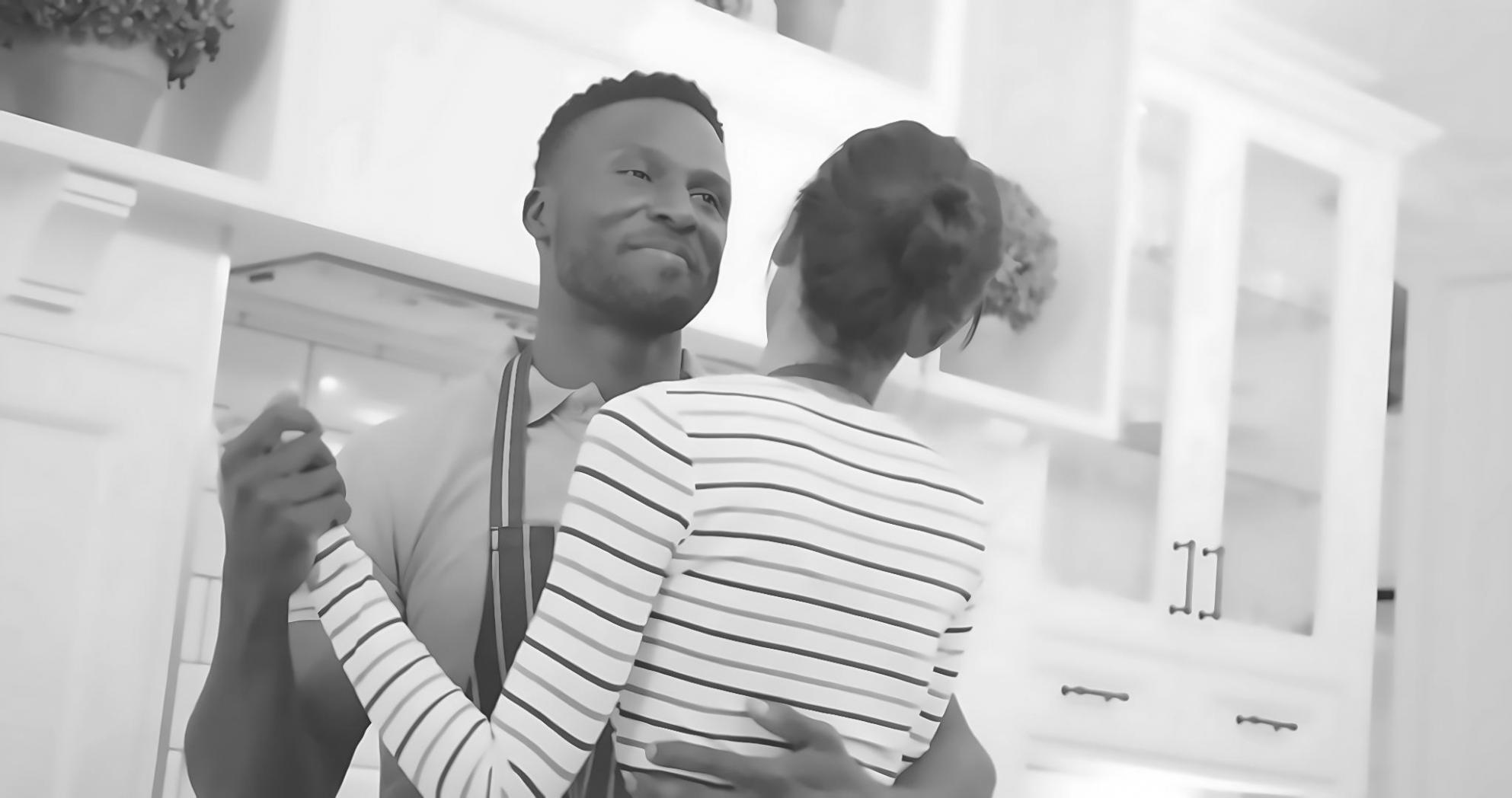 Studio di danza con ambiente accogliente per lezioni di ballo di coppia